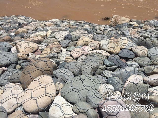 鍍高爾凡雙隔板雷諾護(hù)墊.jpg 鍍高爾凡雙隔板雷諾護(hù)墊.jpg